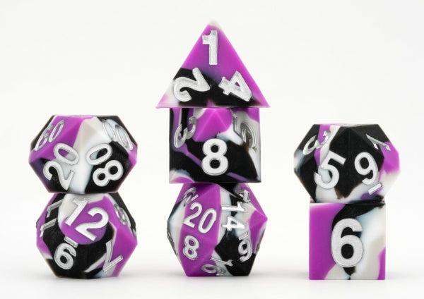 FanRoll: Gaymers Pride: 16mm Pride Sharp Edge Silicone Rubber Poly Dice Set - Asexual
