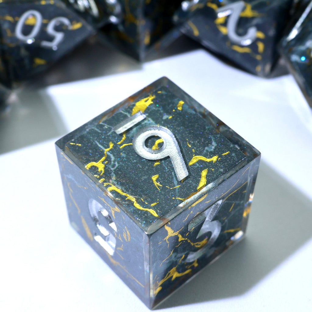 Gilded Void | Art Core Dice | 7 Piece Set