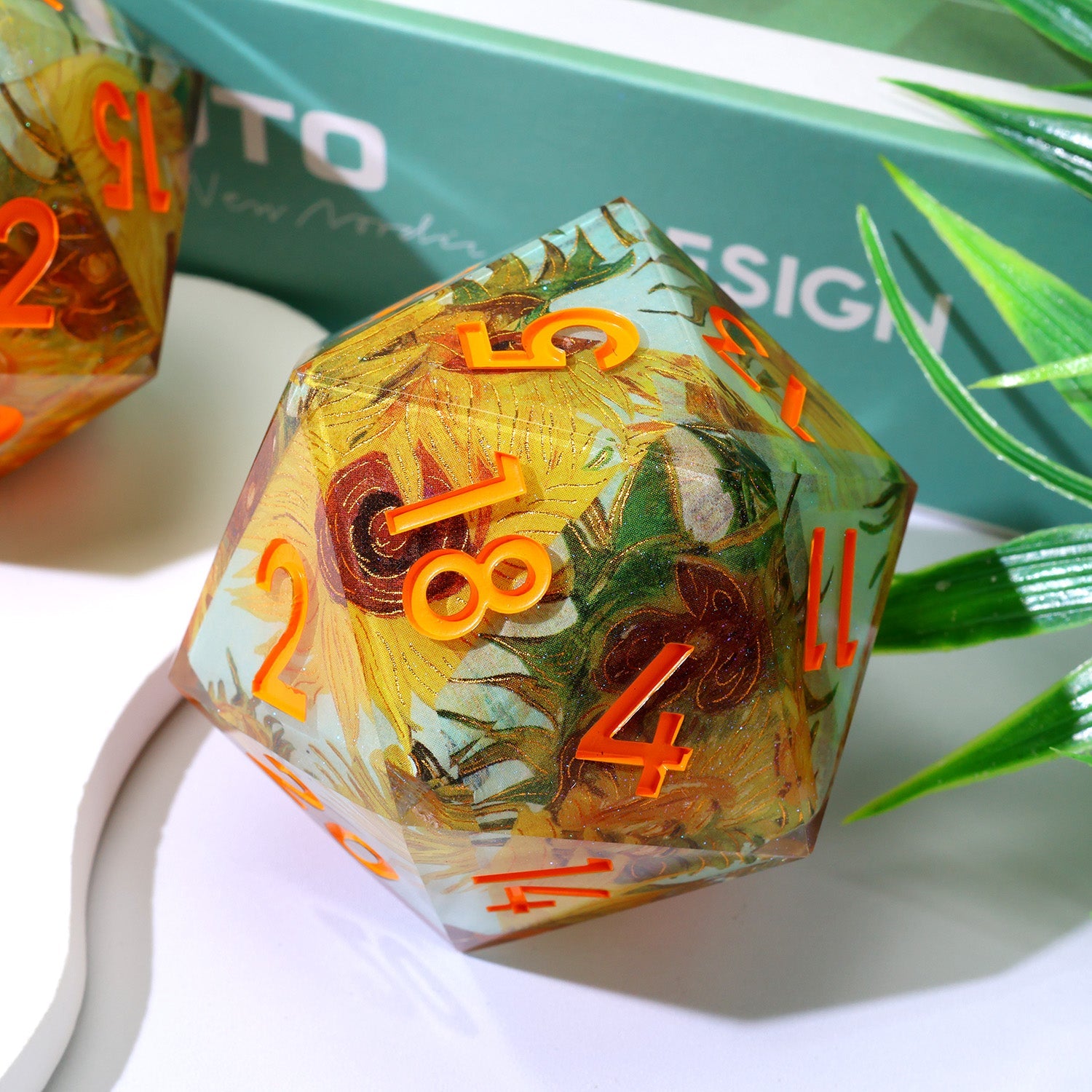 Solflowers Grace | 50mm D20 | Oversized Art Core Dice